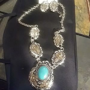 Super cute Silver Necklace n Earring set